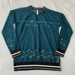 Fabletics green lace long sleeve Xs